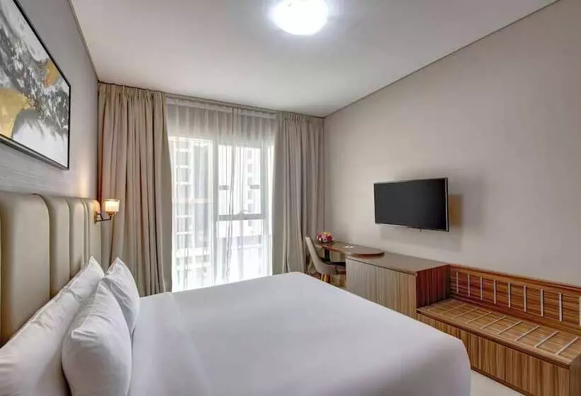 هتل Royal Regency Suites Marina