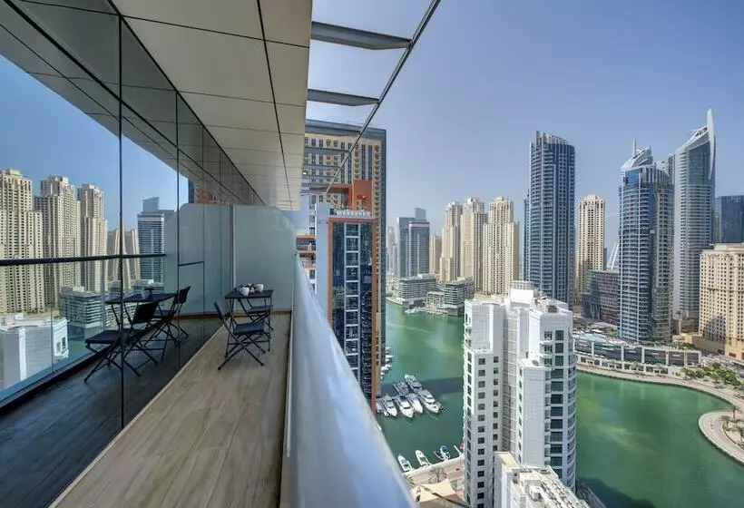 هتل Royal Regency Suites Marina