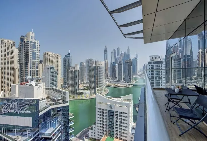هتل Royal Regency Suites Marina