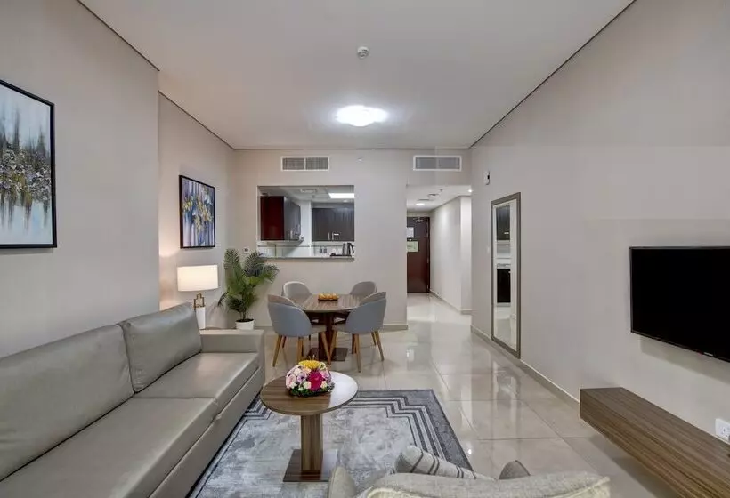 هتل Royal Regency Suites Marina