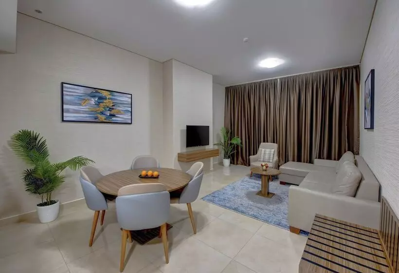 هتل Royal Regency Suites Marina
