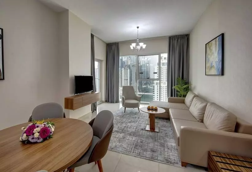 هتل Royal Regency Suites Marina