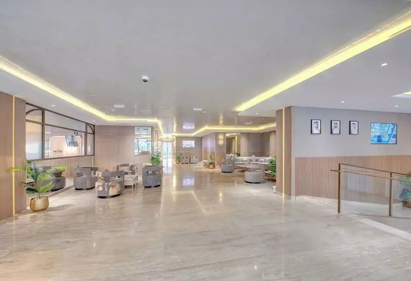 هتل Royal Regency Suites Marina