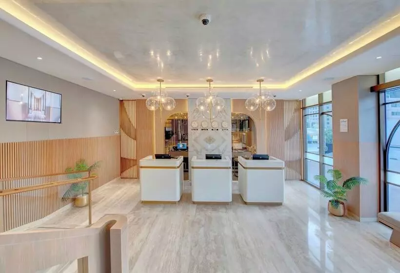 هتل Royal Regency Suites Marina