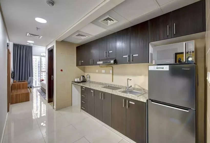 هتل Royal Regency Suites Marina