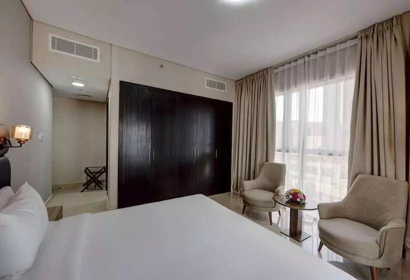 هتل Royal Regency Suites Marina