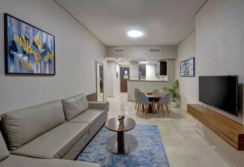 هتل Royal Regency Suites Marina