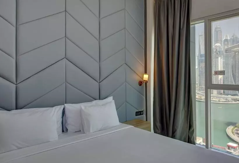 هتل Royal Regency Suites Marina