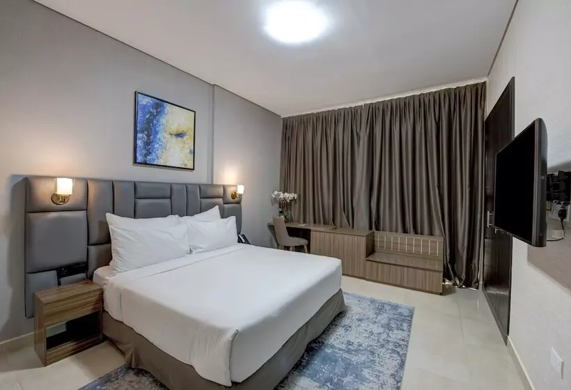 هتل Royal Regency Suites Marina