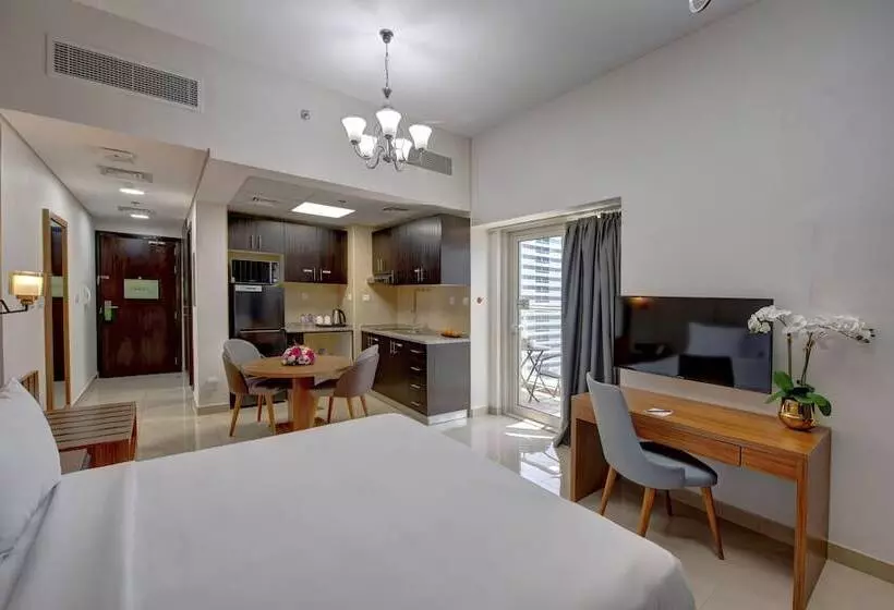 هتل Royal Regency Suites Marina