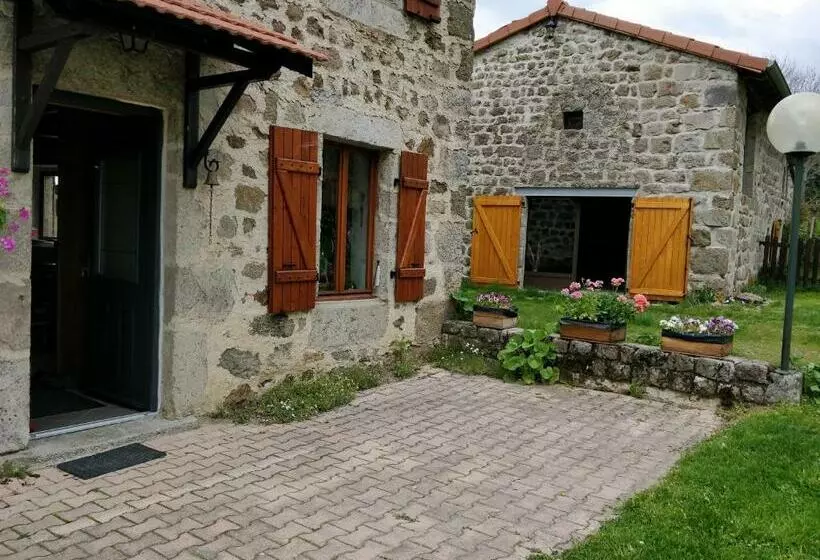 Majatalo Les Fayettes