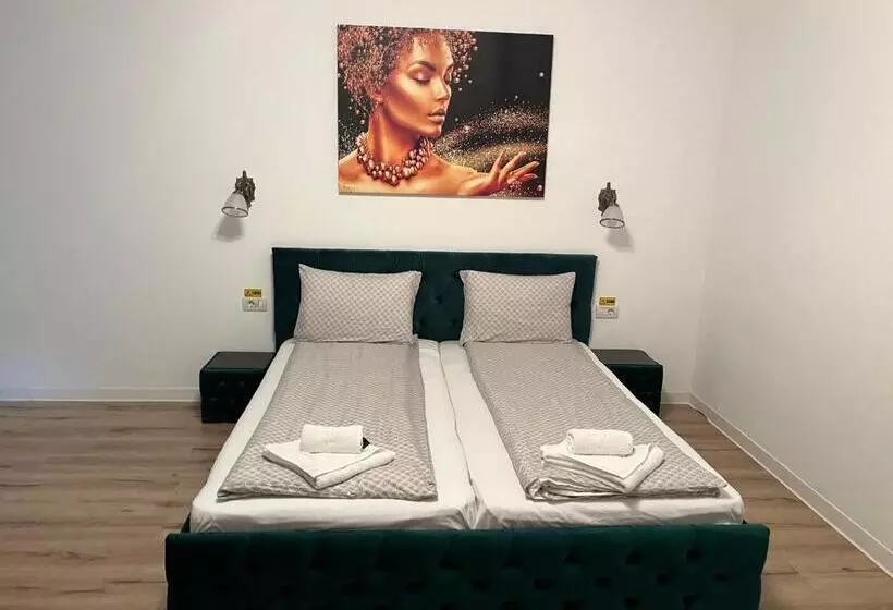 Pensiunea Queen