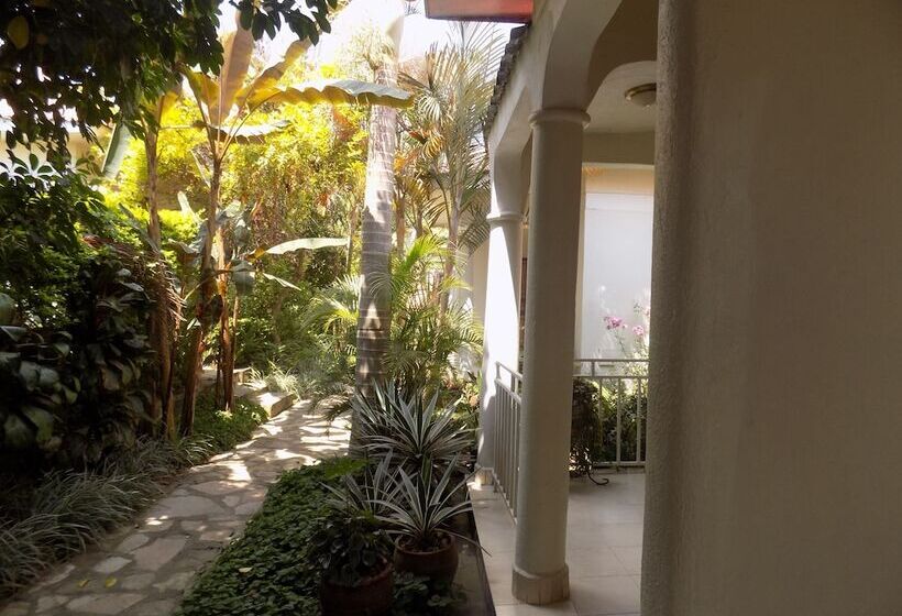 هتل Cielo Country Inn