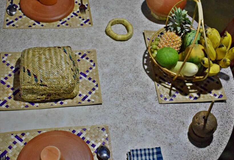 Hotel Elephant Lovers Inn