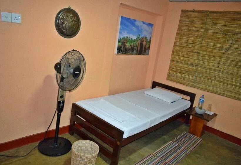 Hotel Elephant Lovers Inn