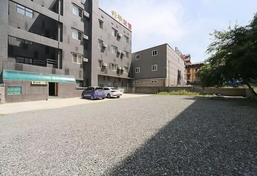 هتل Gyeongju Aru Mini