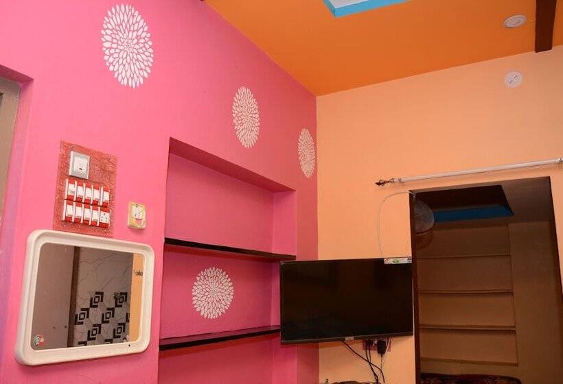 בית מלון כפרי Iroomz Like Homestay