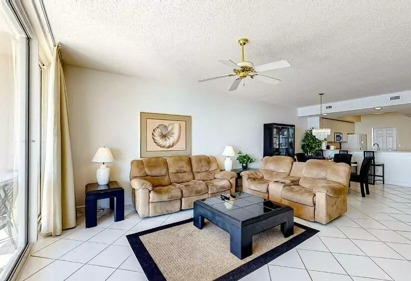 ホテル Navarre Beach Regency 308