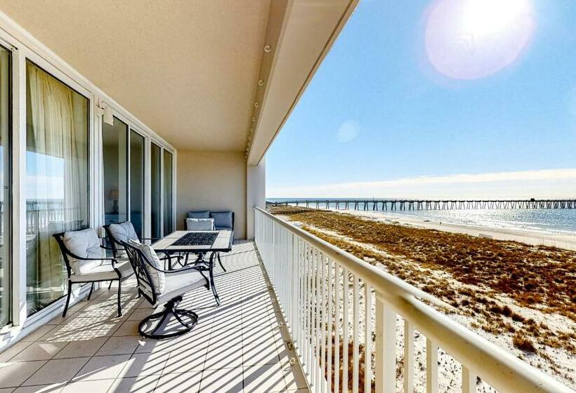 Отель Navarre Beach Regency 308