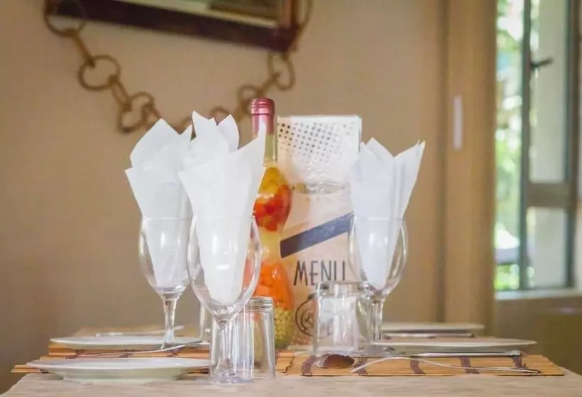 هتل Padandaro Guest House