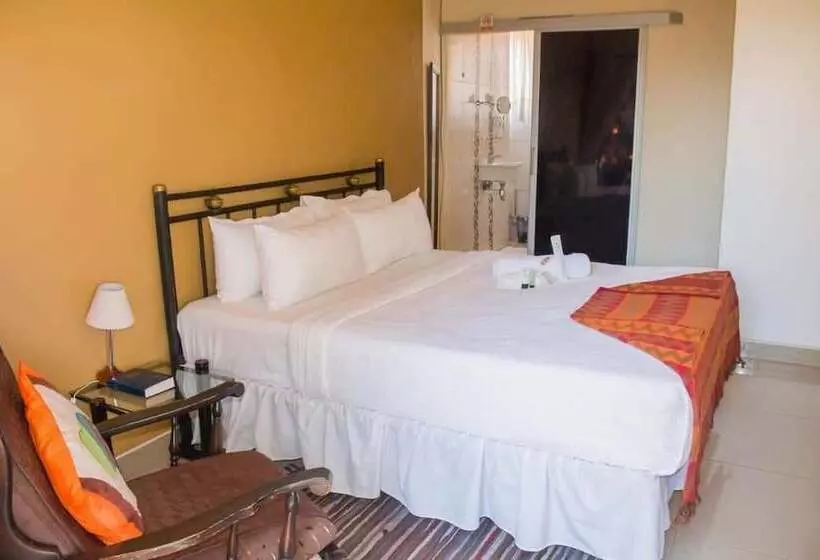 هتل Padandaro Guest House