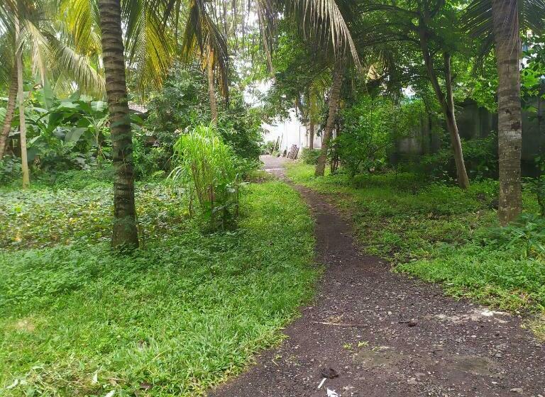 Пансион House Garden Amed