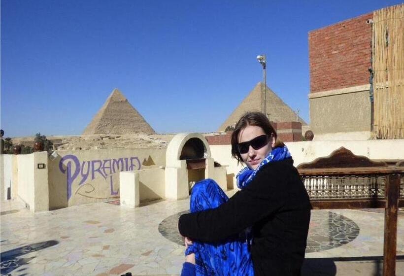 هاستل Anubis Kingdom Pyramids View