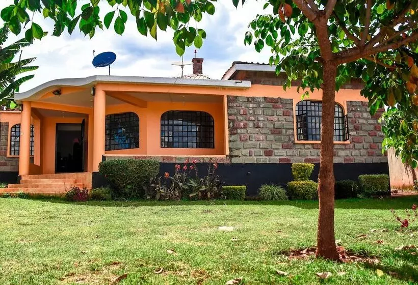 هتل Aztuni Home Kitale