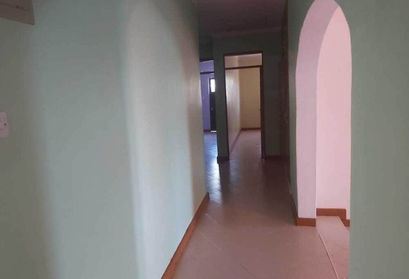 هتل Aztuni Home Kitale