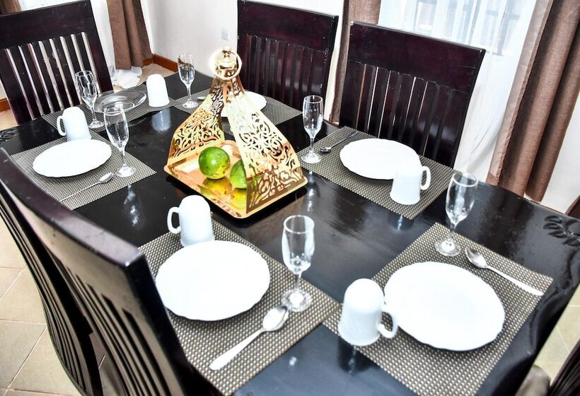 هتل Aztuni Home Kitale