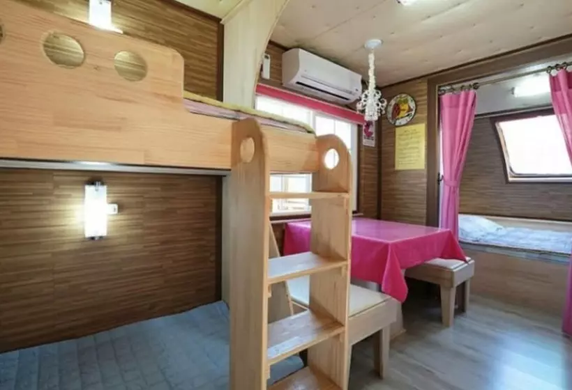 هتل Chuncheon Dabol Pension
