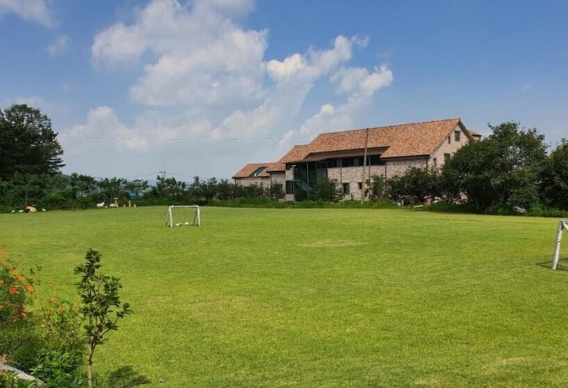 בית מלון כפרי Iksan Haneulsup Pension