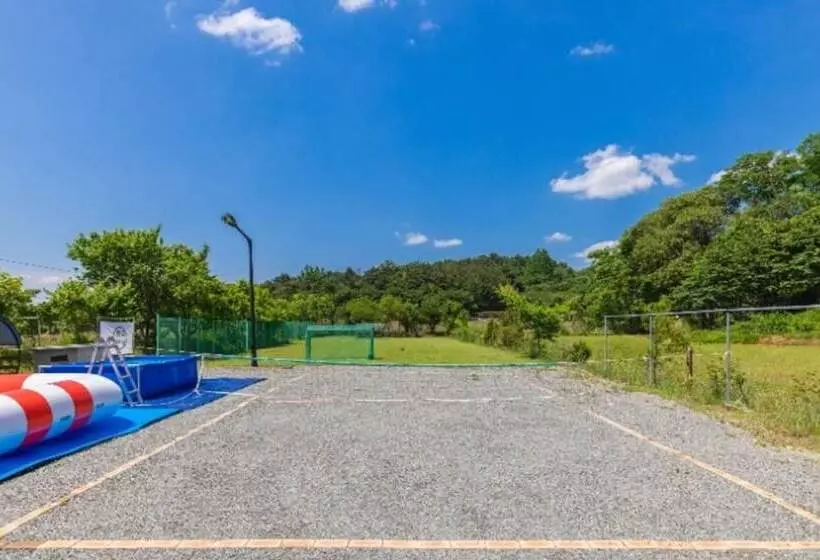 Hotelli Nonsan Gyebaek Shuimtoe Camping Pension