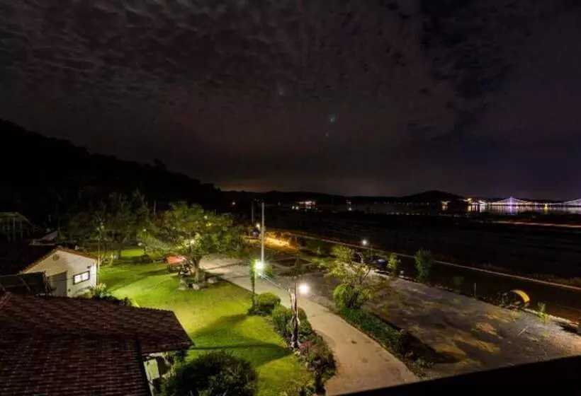 Hotelli Nonsan Gyebaek Shuimtoe Camping Pension