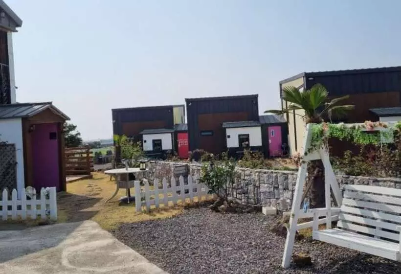 ホテル Seogwipo The Joen House Pension