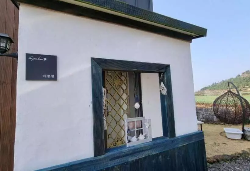 ホテル Seogwipo The Joen House Pension
