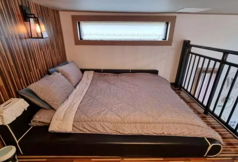 ホテル Seogwipo The Joen House Pension