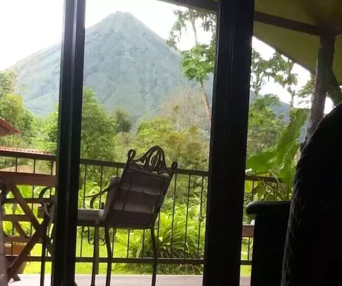 هتل Tropical Suites & Villas