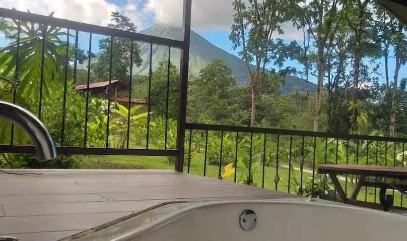 هتل Tropical Suites & Villas