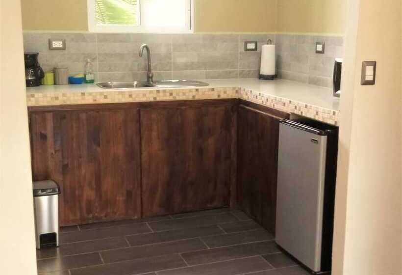 בית מלון כפרי Tropical Suites & Villas