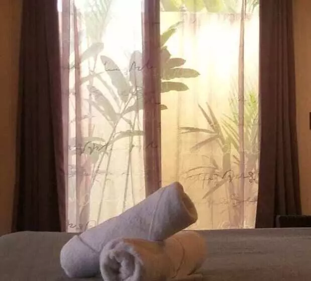 هتل Tropical Suites & Villas