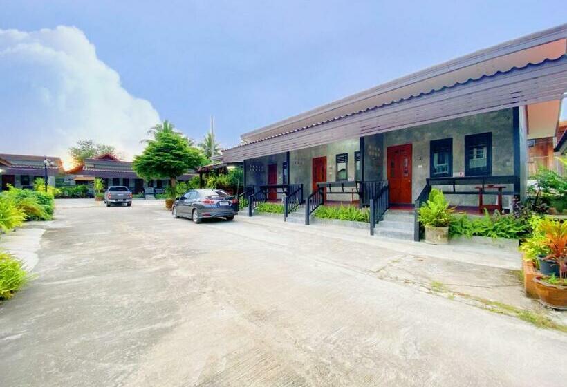 مُتل โรงแรม Mt Homestay