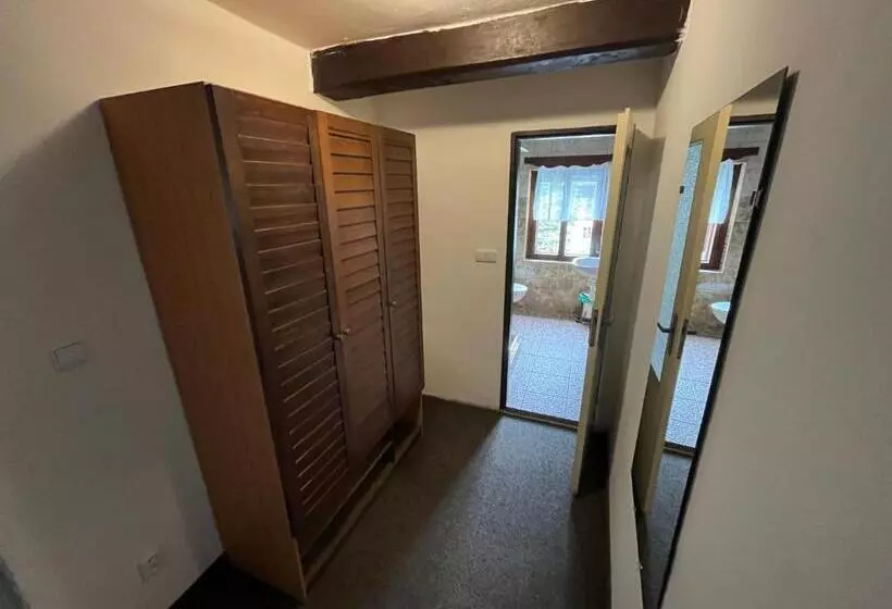 Majatalo Penzion Dřevák