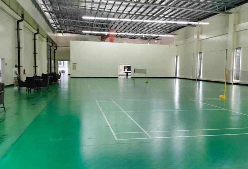 Unit 1005 Tower B Cool Suites At Wind Residences