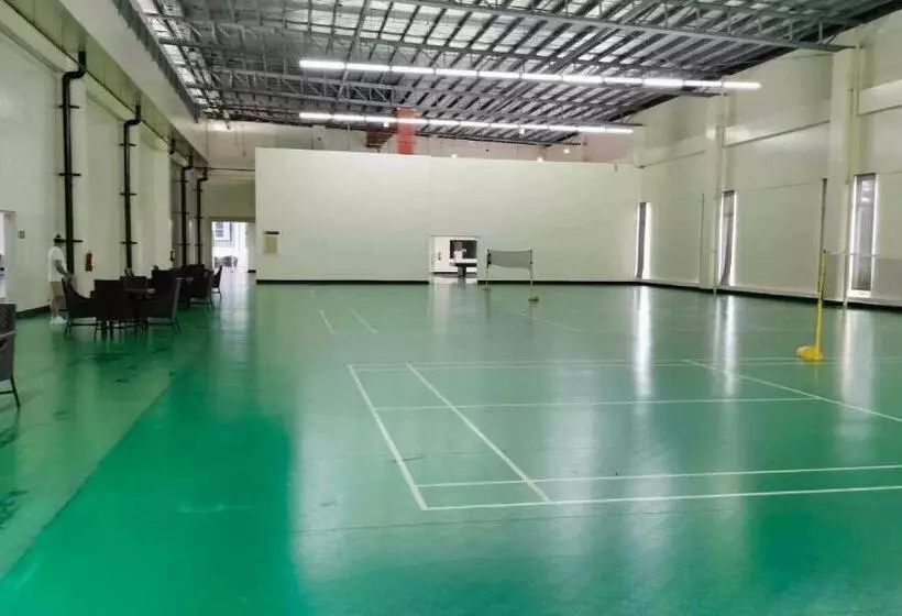 Unit 1005 Tower B Cool Suites At Wind Residences