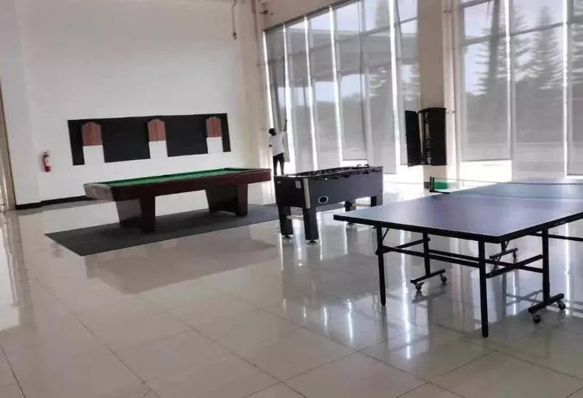 Unit 1005 Tower B Cool Suites At Wind Residences