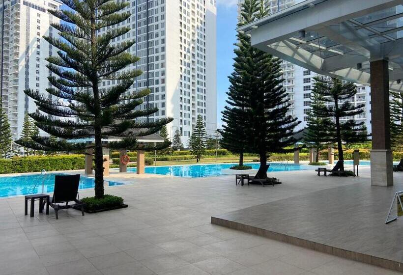 Unit 1005 Tower B Cool Suites At Wind Residences