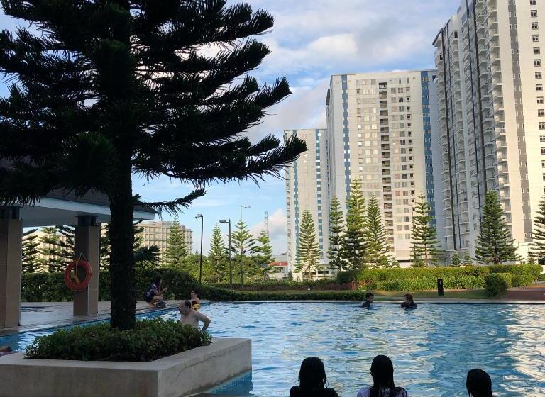 Unit 1005 Tower B Cool Suites At Wind Residences