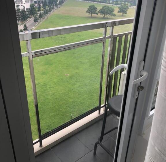 Unit 1005 Tower B Cool Suites At Wind Residences