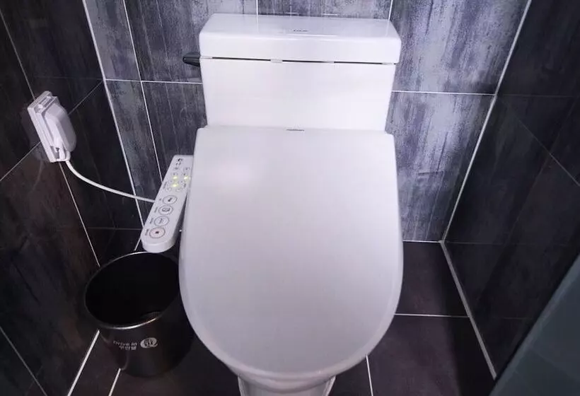 Gimje Q Drive Self Check In Motel